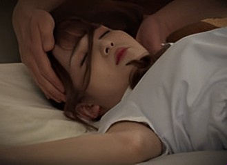 DLDSS-101 แอบเย็ดลูกสาวลูกจ้างขณะที่เธอหลับสนิท